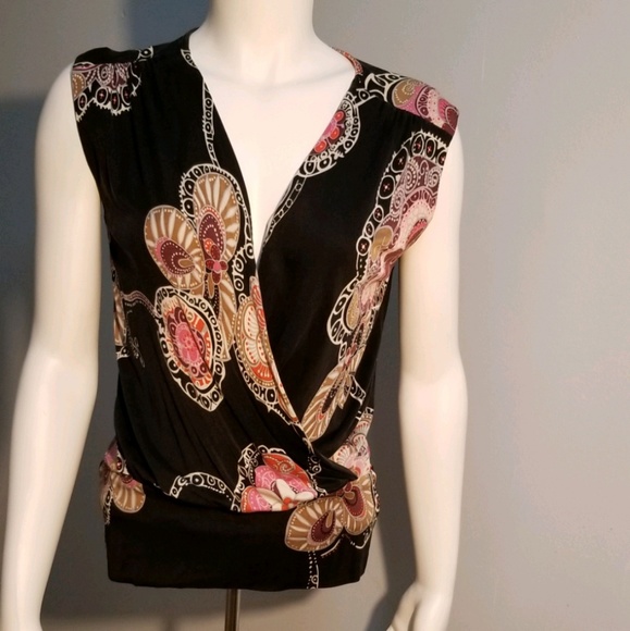 Trina Turk Tops - TRINA TURK Black Silk Floral Print V Neck Top Sz S